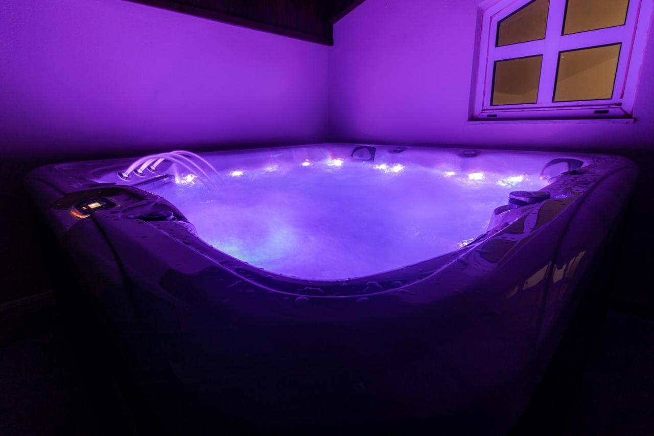Villa Ventus, 40Sqm Private Pool & Hot Tub! Roussospítion Eksteriør bilde