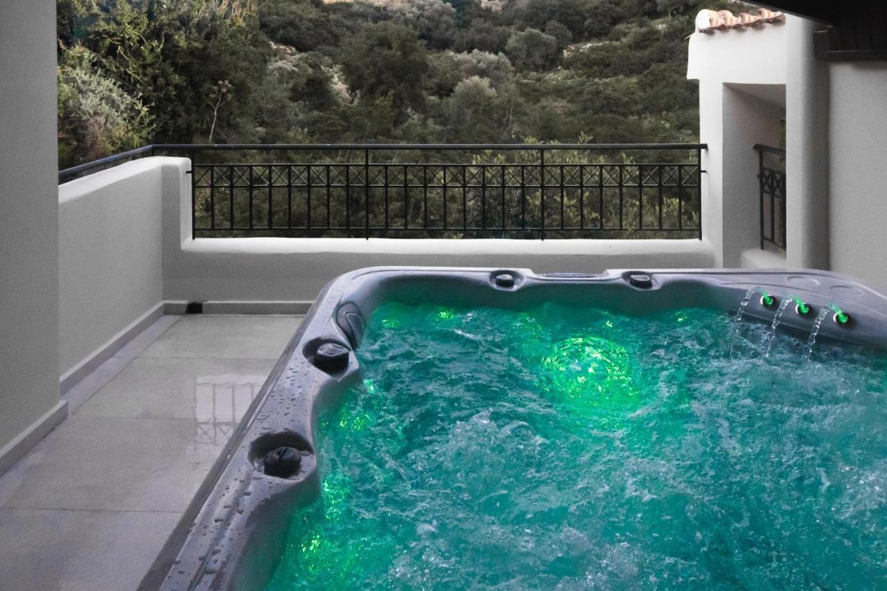 Villa Ventus, 40Sqm Private Pool & Hot Tub! Roussospítion Eksteriør bilde