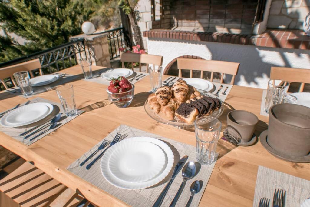 Villa Ventus, 40Sqm Private Pool & Hot Tub! Roussospítion Eksteriør bilde
