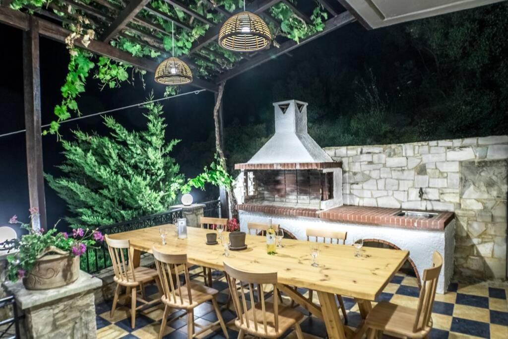 Villa Ventus, 40Sqm Private Pool & Hot Tub! Roussospítion Eksteriør bilde