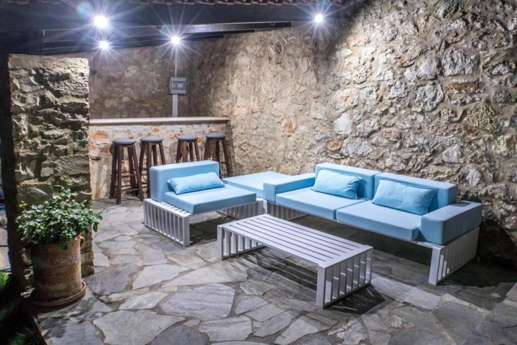 Villa Ventus, 40Sqm Private Pool & Hot Tub! Roussospítion Eksteriør bilde